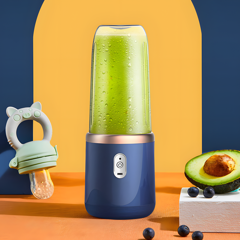 Portable Smoothie Blender with USB Charging - Compact and Powerful Travel Blender